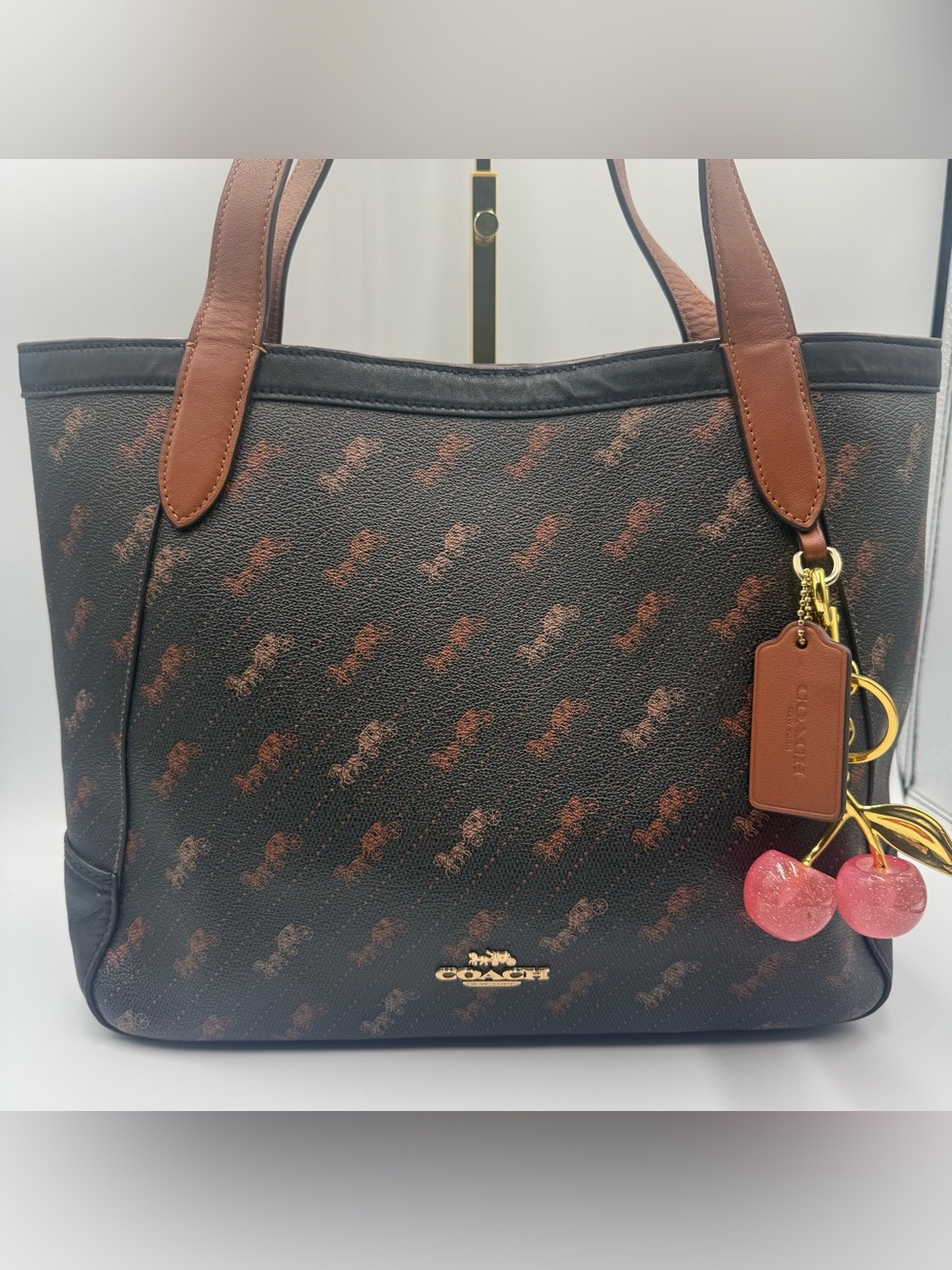 Coach 27 Women's Horse and Carriage Tote Bag Black Brown Red - Picture 2 of 8